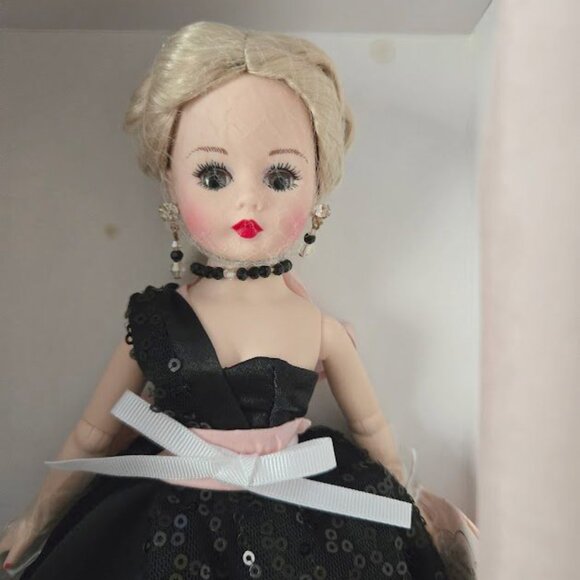 Madame Alexander “ST LOUIS BLUES” 2010 MADCC St Louis #60130 LE - Picture 2 of 12